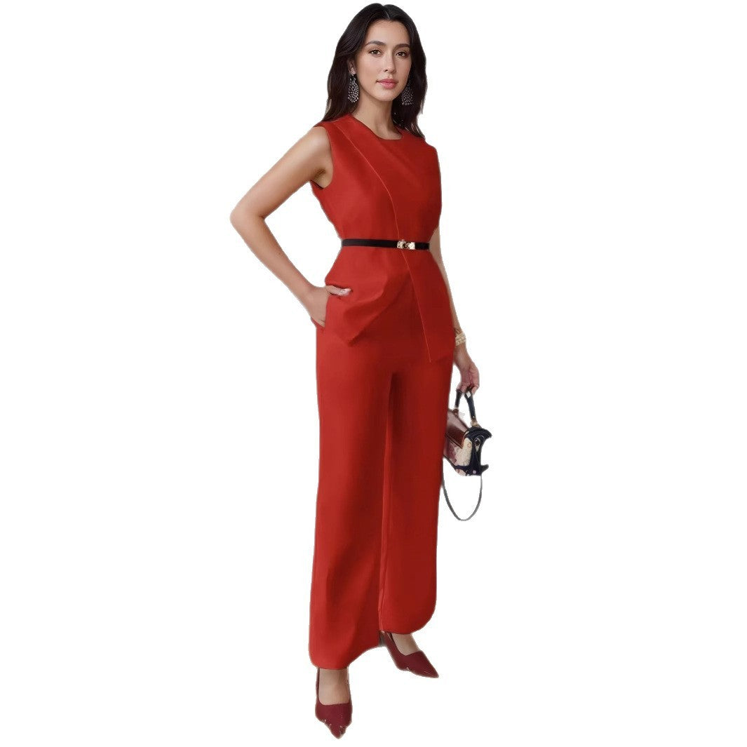 Ärmelloses Oberteil, Gürtel, zweiteiliger Hosenanzug